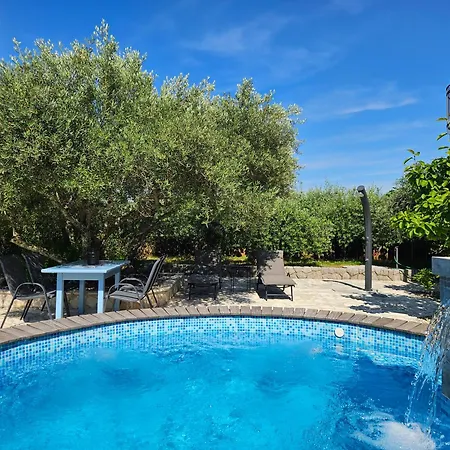 Dora וילה Bajcici